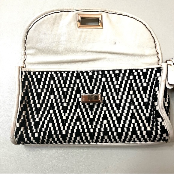 Melie Bianca Black White Weave Clutch B#30 - Picture 5 of 15